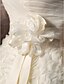 abordables Robes de Mariée-Robes de mariée Trapèze Coeur Sans Bretelles Traîne Tribunal Tulle Robes de mariée Avec Ceinture en étoffe 2023 Été Fête de mariage, Vêtements pour femmes