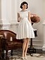 billiga Brudklänningar-A-linje Bröllopsklänningar Bateau Neck Knälång Satäng Remmar Vintage Liten vit klänning Glittra och gläns med Bård 2020