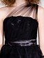 abordables Robes de Cocktail-robe de bal petite robe noire retour cocktail robe de bal une épaule sans manches longueur au genou tulle avec dentelle sequin