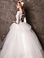 preiswerte Hochzeitskleider-Ballkleid V-Ausschnitt Hof Schleppe Tüll Maßgeschneiderte Brautkleider mit Perlenstickerei / Schärpe / Band durch / Durchsichtig