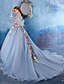 Χαμηλού Κόστους Βραδινά Φορέματα-Βραδινή τουαλέτα Λουλουδάτο Φόρεμα Επίσημο Βραδινό Μακριά ουρά Μισό μανίκι Λαιμόκοψη V Σατέν με Λουλούδι 2024