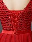זול שמלות שושבינה-גזרת A סקופ צוואר באורך  הברך נצנצים שמלה לשושבינה  עם פפיון(ים) על ידי / נוצץ וזוהר