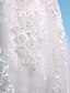 preiswerte Hochzeitskleider-Trompete / Meerjungfrau Hochzeitskleider V-Ausschnitt Hof Schleppe Tüll mit Spitzen-Overlay Reguläre Träger Durchsichtig mit Applikationen 2020