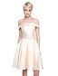 رخيصةأون فساتين الاشبينات-A-Line Off Shoulder Knee Length Satin Bridesmaid Dress with Bow(s)