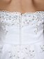 abordables Vestidos de novia-Corte en A Vestidos de novia Sin Tirantes Asimétrica Tul Sin Tirantes con Fruncido Apliques 2020
