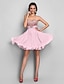 Χαμηλού Κόστους Κοκτέιλ Φορέματα-Γραμμή Α χαριτωμένο στυλ Φόρεμα Ημέρα του Αγίου Βαλεντίνου Επισκέπτης γάμου Κοντό / Μίνι Αμάνικο Καρδιά Ροζ φόρεμα Σιφόν με Πιασίματα Κρυστάλλινη λεπτομέρεια Χάντρες