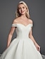 abordables Svatební šaty-Ball Gown Wedding Dresses Off Shoulder Sweep / Brush Train Organza Satin Sleeveless Glamorous Plus Size with Draping 2021