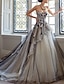 olcso Menyasszonyi ruhák-Eljegyzés Gótikus Színes menyasszonyi ruhák Előírásos Esküvői ruhák Báli ruha Szív-alakú Pánt nélküli Udvariuszály Csipke Menyasszonyi ruhák Val vel Gyöngydíszítés Rátétek 2024
