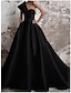 ieftine Rochii de Seară-rochie de seară în formă de a rochie de petrecere rochie neagră îmbrăcăminte de petrecere marimi mari la biserică trena de curte fără mâneci pe un umăr italia satin fără spate cu volan 2023