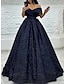 Χαμηλού Κόστους Φορέματα Χορού Αποφοίτησης-Γραμμή Α Φορέματα χορού Κομψό Φόρεμα Μαύρο γκαλά Ουρά Κοντομάνικο Ώμοι Έξω Με πούλιες με Γκλίτερ Πλισέ 2024