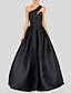 Χαμηλού Κόστους Φορέματα Χορού Αποφοίτησης-Γραμμή Α Φορέματα χορού Μικρό Μαύρο Φόρεμα Φόρεμα Επίσημο Χοροεσπερίδα Μακρύ Αμάνικο Ένας Ώμος Σατέν με Πιασίματα 2024