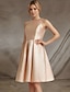 Χαμηλού Κόστους Κοκτέιλ Φορέματα-Κομψό φόρεμα για κοκτέιλ σε γραμμή Κεντάκι ντέρμπι κοντό / μίνι αμάνικο σατέν λαιμόκοψη με δαντέλα 2024
