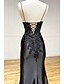baratos PRETO-sereia / trompete vestido de noite elegante festa à noite gravata preta gala comprimento até o chão sem mangas decote em v quarta-feira família addams tule sem costas com cristais bordados apliques