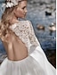preiswerte Hochzeitskleider-Lässige Hochzeitskleider A-Linie Strandhochzeit Scalloped Neck Boho Barpque Spitze Langarm Sweep  Brush Train Spitze Brautkleider Falten Chiffon