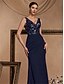 billiga Semi-formell / Cocktail-Mermaid  Trumpet Quinceanera Klänningar Elegant Klänning Formell Bröllop Golvlängd Ärmlös V-hals Satäng Rygglös med Slits