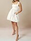 abordables Petits robes blanches-Robe de Mariage Petit Blanc Robes de Mariage A-Line Col Carré Sans Manches Courte  Mini Taffetas Robes de Mariée avec Plis