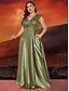 billige Semi-formell / Cocktail-A-Linje Plus Size Kjoler Elegant Kurve Kjole Formal Bryllup Gulvlengde Korte Ermer V Hals Sateng Uten Rygg med Feller