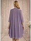 baratos Conjuntos de vestidos para mamãe-Duas Peças Terno de vestido Até os Joelhos Vestido de convidada de casamento Vestido Para Mãe dos Noivos Manga 3/4 Decote Princesa Elegante Simples Formal Convidado do casamento Noite Formal com Cor