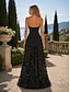preiswerte Lange Kleider &amp; Abendkleider-A-Linie Bodenlang Abiballkleider Elegant Promi-Stil Ärmellos Trägerlos Gartenparty Formell Spitze Stretch-Crêpe mit Quaste