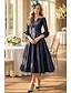 baratos Vestidos de Cocktail-Linha A Longuette Vestidos de cocktail Vestidos de festa Elegante Mãe Manga 3/4 Decote V Formal Convidado do casamento Cetim com Pregas