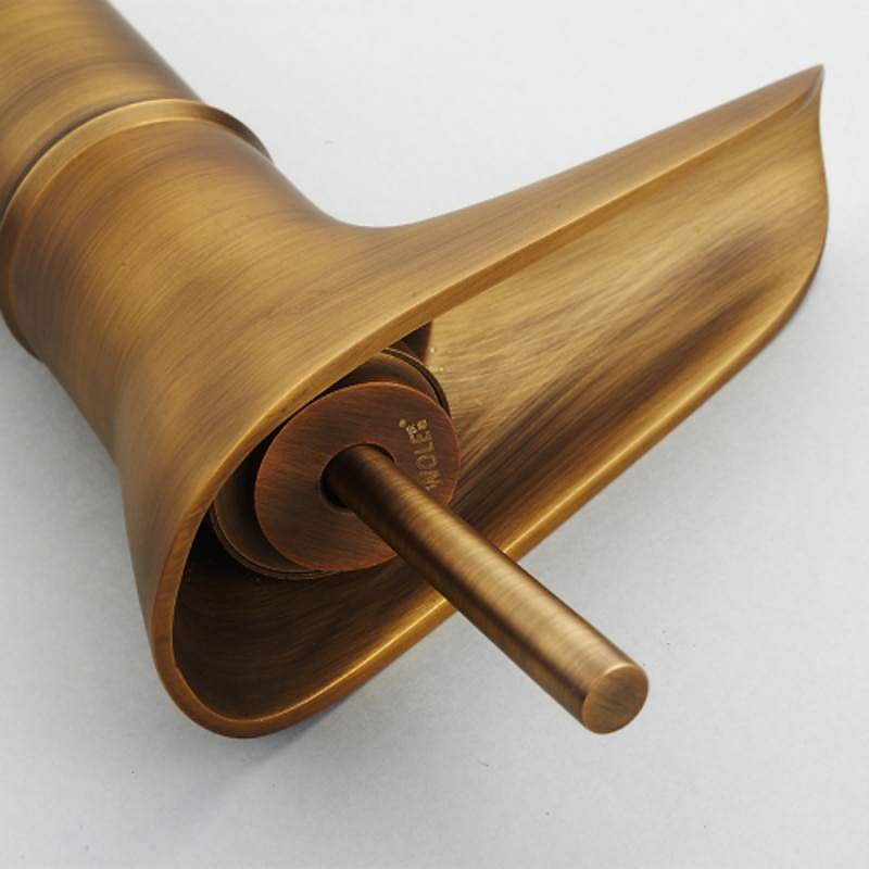 Bathroom Sink Faucet,Waterfall Antique Brass Centerset Single Handle One HoleBath Taps with Hot and Cold Switch2