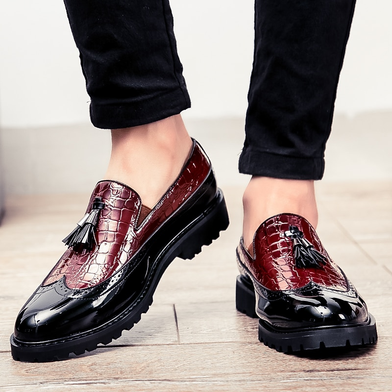 Men's Red and Black Crocodile Pattern Loafers - Stylish Tassel Slip-On Shoes for Formal and Casual Wear