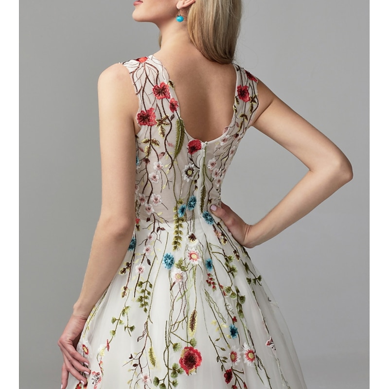 A-Line Prom Dresses Floral Dress Wedding Guest Party Wear Tea Length Sleeveless V Neck Lace with Embroidery Appliques2