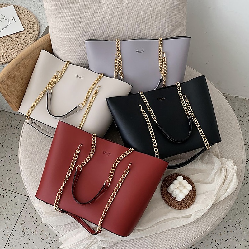 Black Tote Bag with Gold Chain Straps – Stylish and Spacious PU Leather Handbag for Women, Perfect for Work, Travel, and Everyday Use2