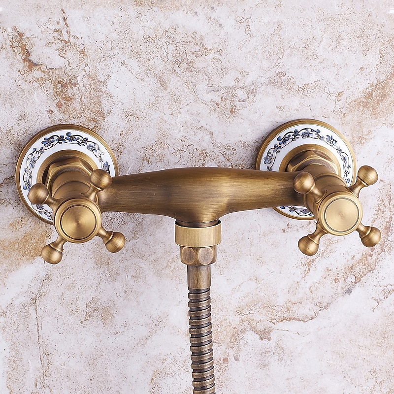 Shower Faucet Set - Handshower Included pullout Vintage Style / Country Antique Brass Mount Outside Ceramic Valve Bath Shower Mixer Taps / Two Handles One Hole2