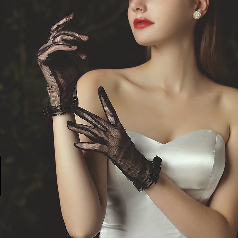 Lace Wrist Length Glove Vintage Style / Elegant With Trim / Wave point Wedding / Party Glove dress to impress2