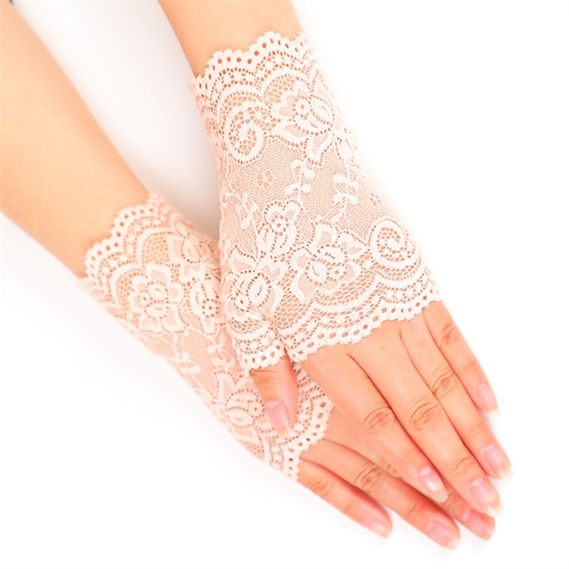 Lace Wrist Length Glove Cute With Floral Wedding / Party Glove3