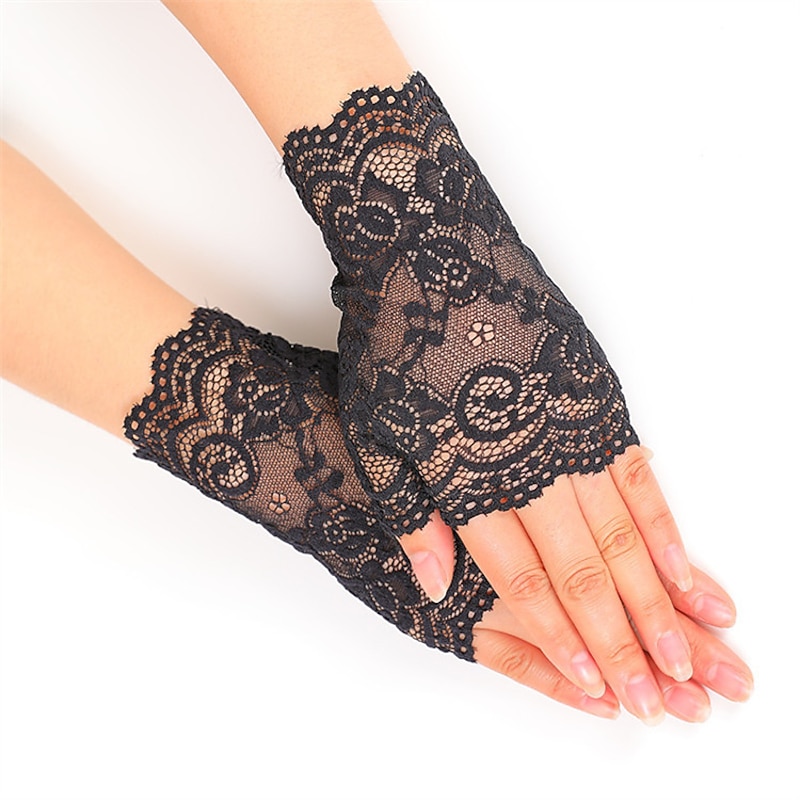 Lace Wrist Length Glove Cute With Floral Wedding / Party Glove