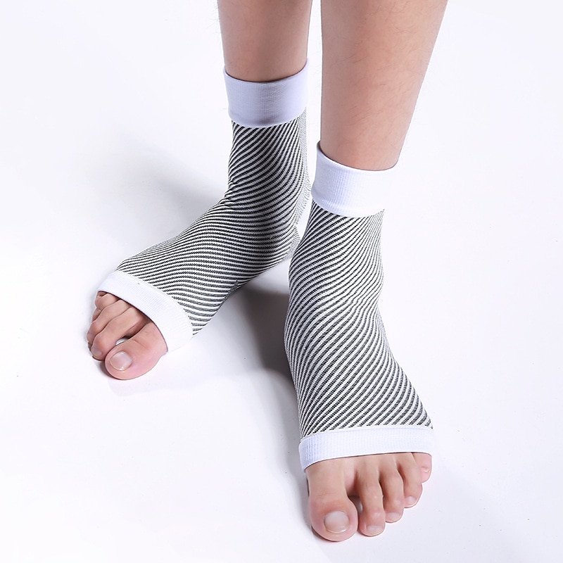 Plantar Fasciitis Socks Arch Ankle Support, 20-30 Mmhg Foot Compression Sleeves Eases Swelling, Heel Spurs, Improves Blood Circulation, Better Than Night Splint For Hiking, Runnning By (1 Pair)4