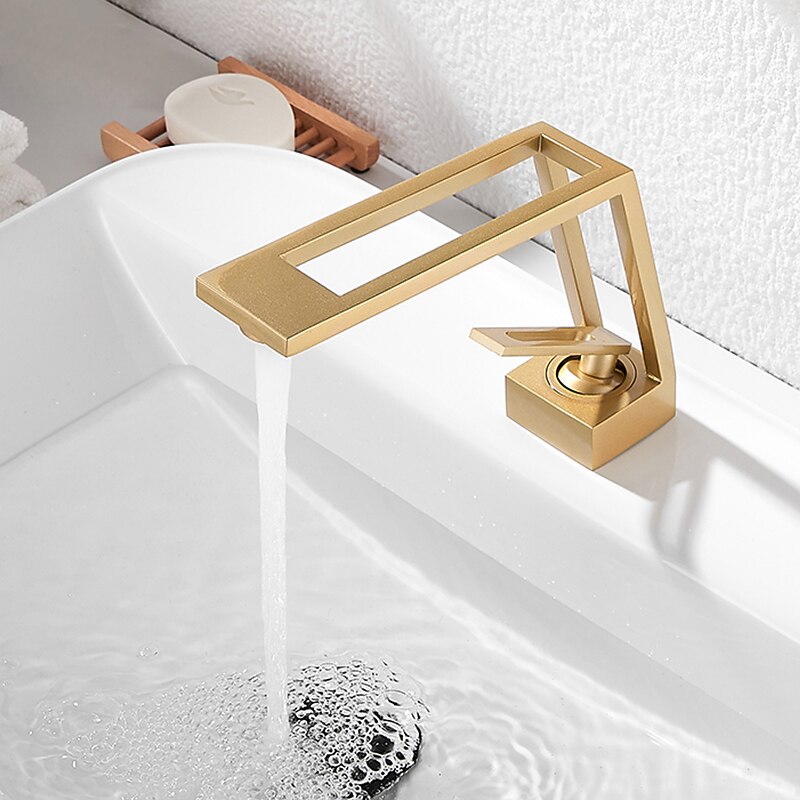 Bathroom Sink Faucet - Classic Electroplated / Painted Finishes Centerset Single Handle One HoleBath Taps2