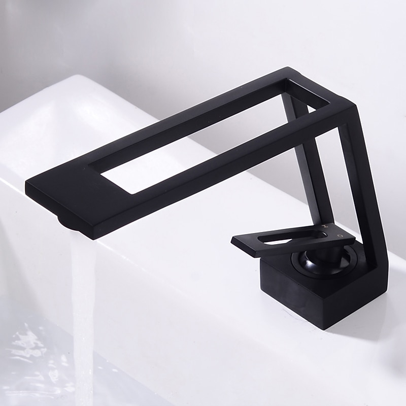 Bathroom Sink Faucet - Classic Electroplated / Painted Finishes Centerset Single Handle One HoleBath Taps3