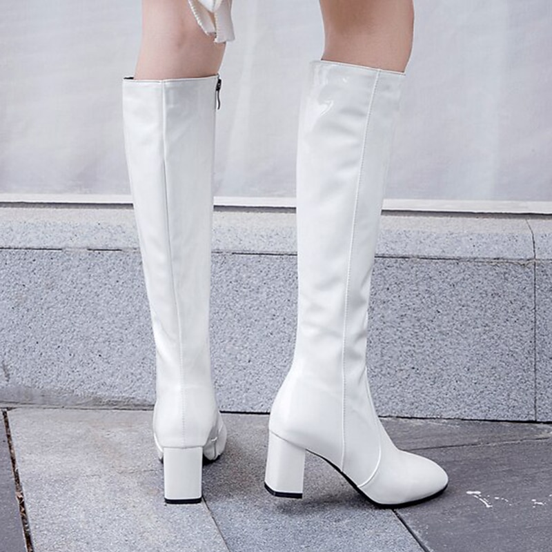Women's White Knee-High Boots with Block Heel - Sleek Zip-Up Design for Winter Fashion3