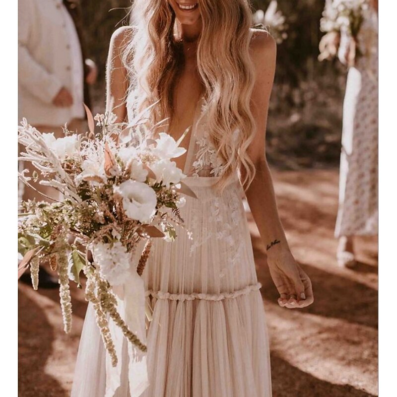 Beach Wedding Beach Sexy Boho Wedding Dresses A-Line V Neck Sleeveless Floor Length Tulle Bridal Gowns With Appliques2