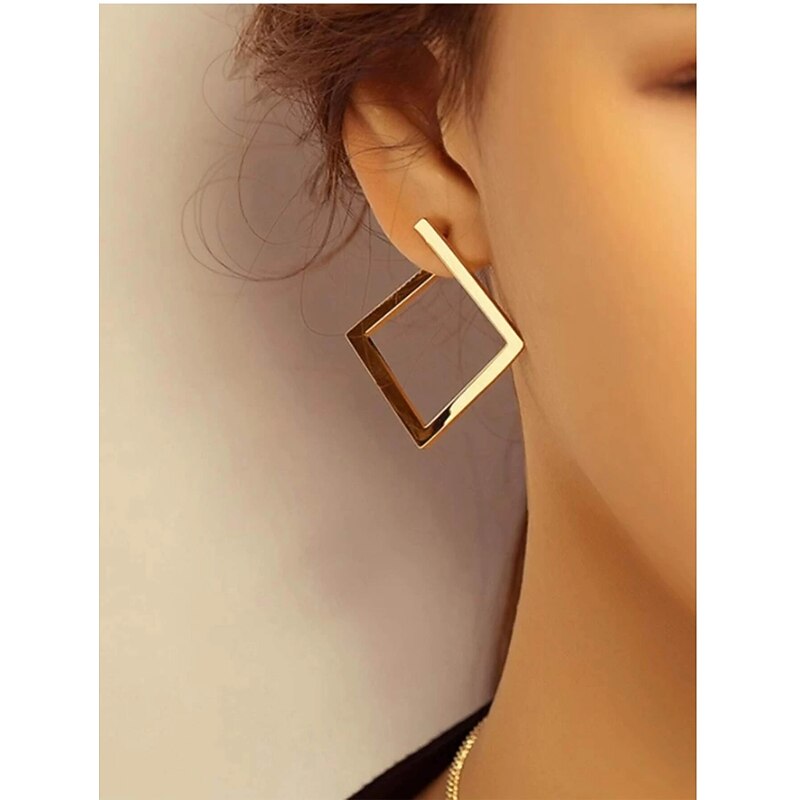 European fashion new style contracted personality temperament frigid wind earrings exaggerated niche design high-grade feeling diamond earrings3