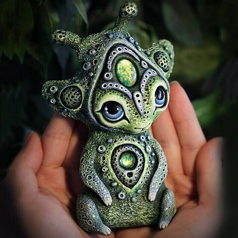 Funny Resin Figurines Space Alien Garden Decoration Statue Fantasy World Decoration Villa Home Decor Figurines Decoartion Crafts2