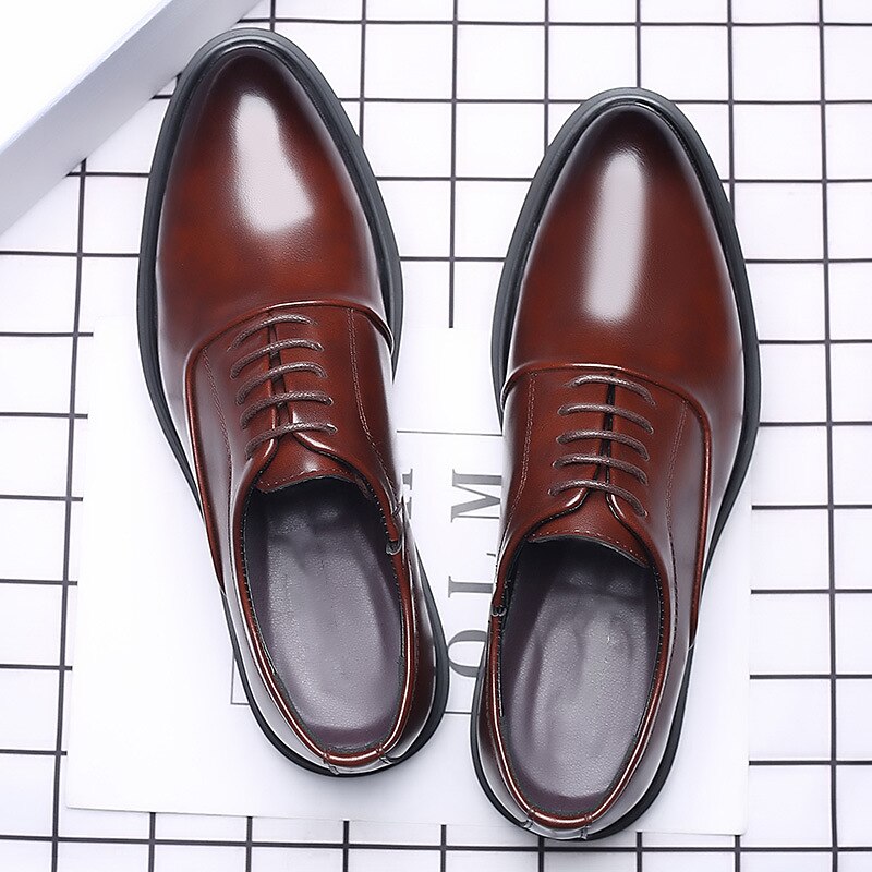Men's Brown Faux Leather Oxford Shoes – Sleek Lace-Up Design for Formal Occasions and Business Wear3