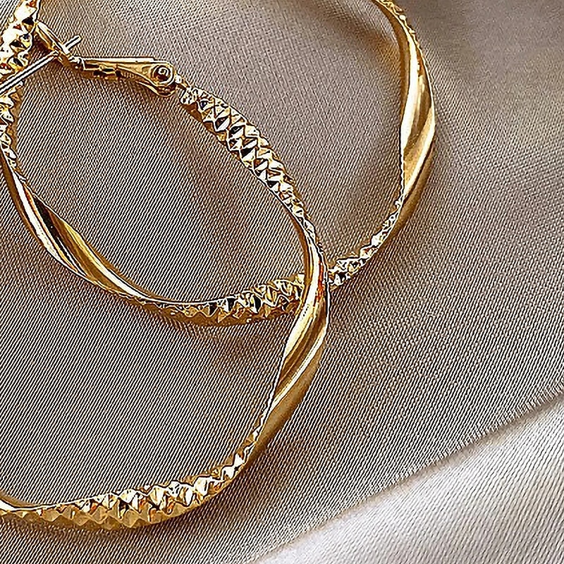 Women's Hoop Earrings Geometrical Precious Romantic Fashion Vintage French Sweet Earrings Jewelry Gold For Party Gift Holiday Promise Festival 1 Pair3