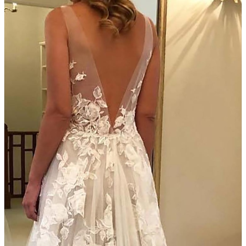 Beach Wedding Beach Boho Wedding Dresses A-Line V Neck Sleeveless Sweep / Brush Train Lace Bridal Gowns With Appliques4