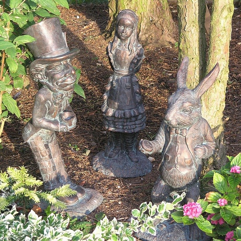 Resin Wonderland Ornament Garden / Patio Statue Alice Figurine Play Set Bunny Statue Wonderland Garden Decoration2