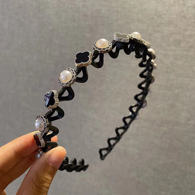 1 Pc Fashion Thin Headbands with Teeth Rhinestone Comb Headband Flower Wave Rhinestone Headbands Hair Clip Plastic Tooth Comb Headbands and Hair Bun Holders  Wavy Hairbands2