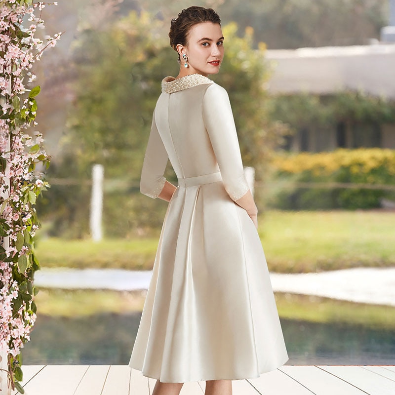 A-Line Mother of the Bride Dress Wedding Guest Elegant Jewel Neck Knee Length Satin Half Sleeve with Beading Race Day Dress2