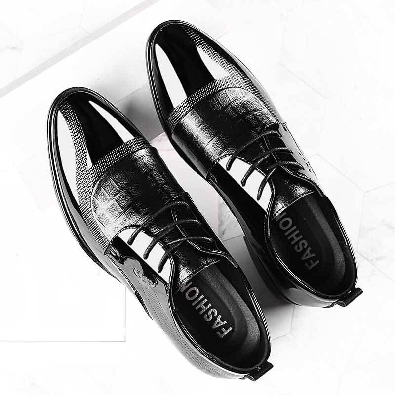 Men's Black Patent Leather Oxford Shoes with Lace-Up Design for Formal Occasions2