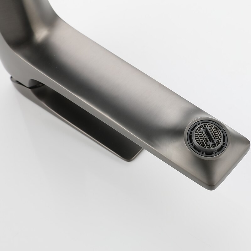 Bathroom Sink Faucet,Brass Stereoscopy Single Handle One Hole Bath Taps with Hot and Cold Switch4