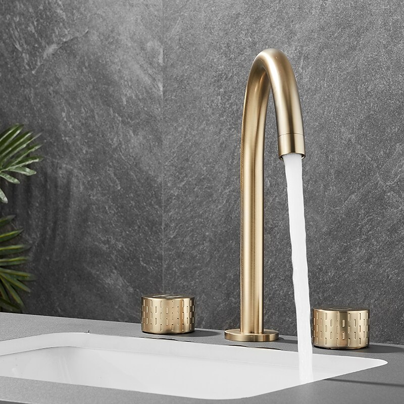 Bathroom Sink Faucet - Rotatable / Classic Electroplated Widespread Two Handles Three Holes Bath Taps4