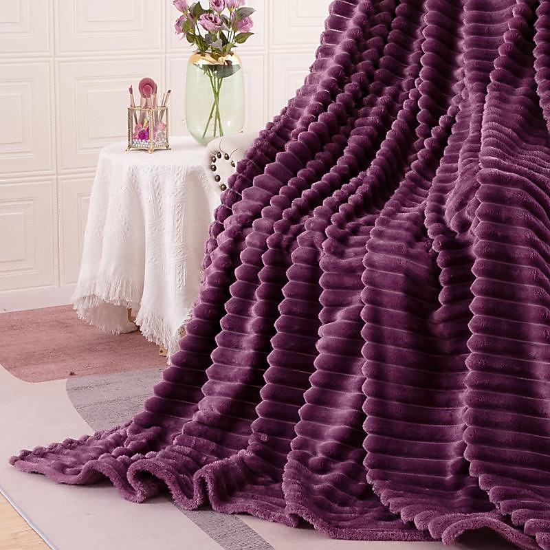 Fleece Blanket Throws Extra Large, Super Soft and Warm Throw Blanket for Couch, Sofa and Bed Cozy, Fuzzy and Lightweight3