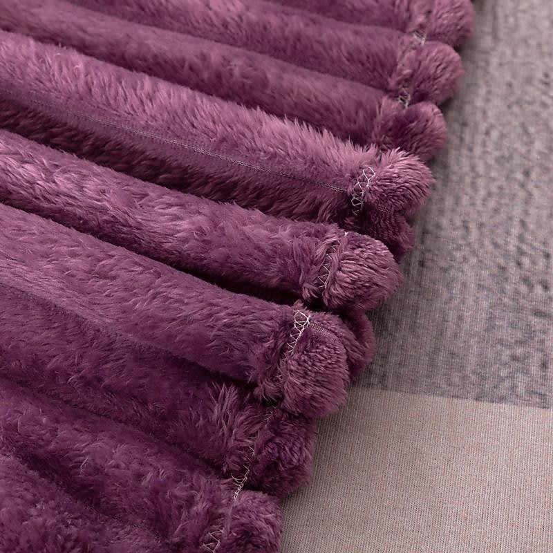 Fleece Blanket Throws Extra Large, Super Soft and Warm Throw Blanket for Couch, Sofa and Bed Cozy, Fuzzy and Lightweight2
